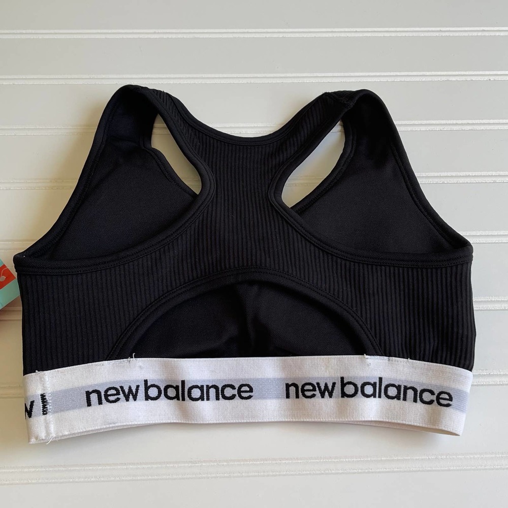 New Balance Sports Bra Size S NWT - Picture 2 of 3